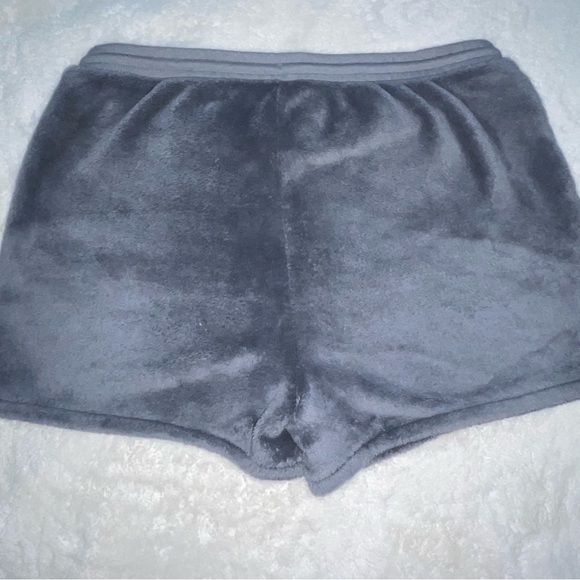 Soft/fuzzy pajama shorts - Picture 3 of 3